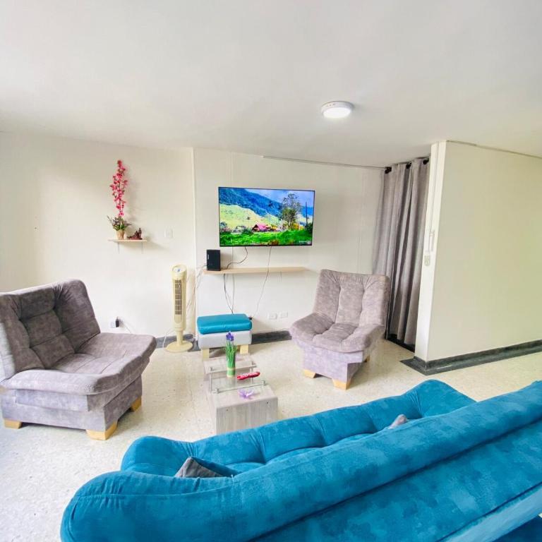 La vida es bella! hermoso apartamento cerca al aeropuerto y centro - Two-Bedroom Apartment with Balcony - 12