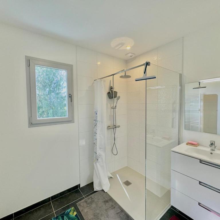 Maison de plain-pied, avec climatisation, à 700 M du centre de Sarlat - Casa con 2 Camere da Letto - 24