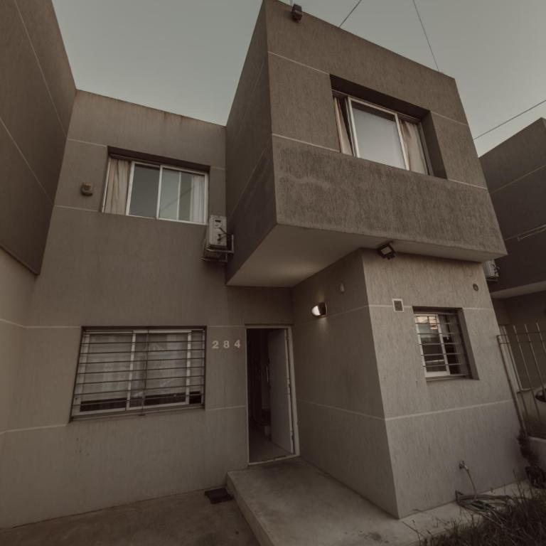 Hermoso Duplex con parrilla y a cuadras de la playa! - Casa de 2 dormitorios - 2