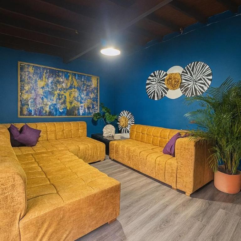 Casa amplia con estilo, poblado, disco y AC - Apartment - 31
