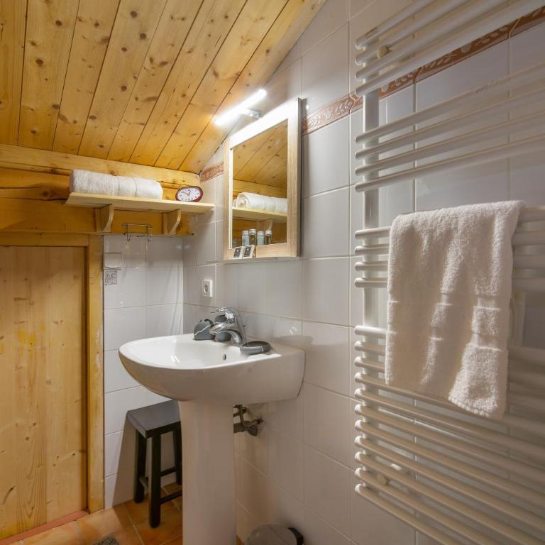 Le Chalet au Tour, Mont Blanc Views & Family Stay Ski IN/ Ski Out - Happy Rentals - Apartment mit Blick auf die Berge - 22