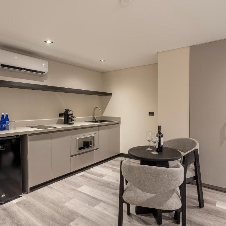 Altus Hotel - Deluxe Double Room - 5