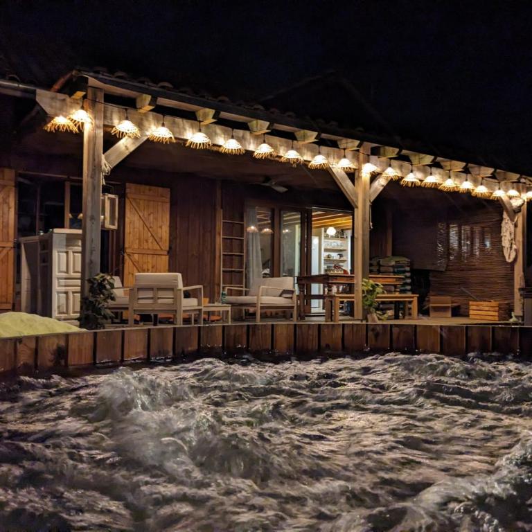 Villa avec Jardin, Terrasse couverte, et Bain nordique - 8 personnes - Villa 3 Chambres - 3