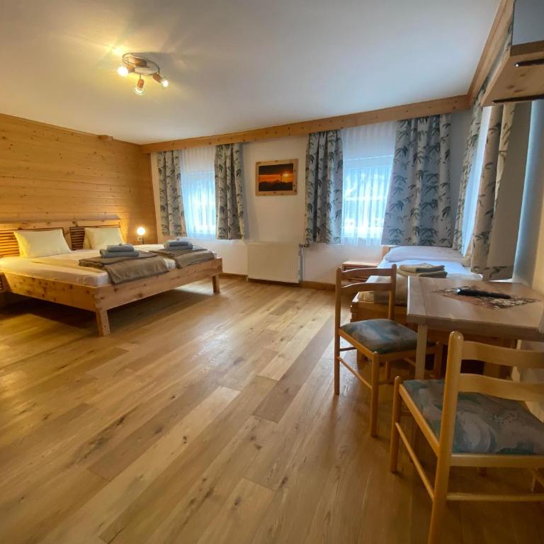 Müllnerhof - Familie Maier - Doppelzimmer mit Dusche - 1