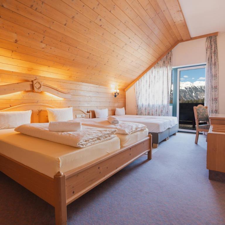 Hotel Gruberhof Innsbruck Igls B&B - Familienzimmer mit Bergblick - 2