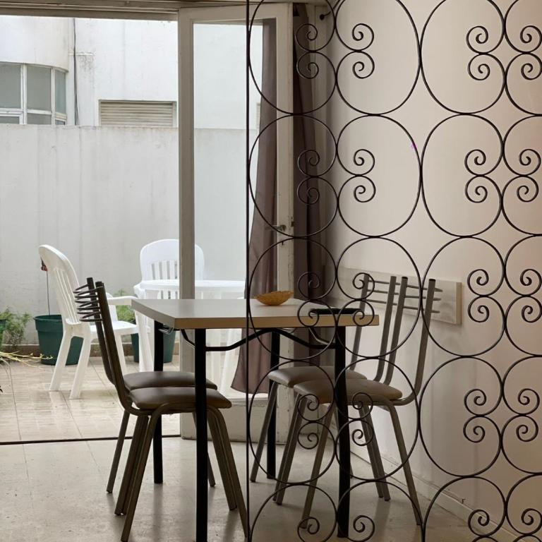 Monoambiente con Patio - Plaza Colón - One-Bedroom Apartment - 4