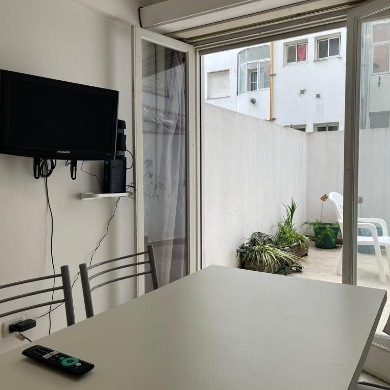 Monoambiente con Patio - Plaza Colón - One-Bedroom Apartment - 6