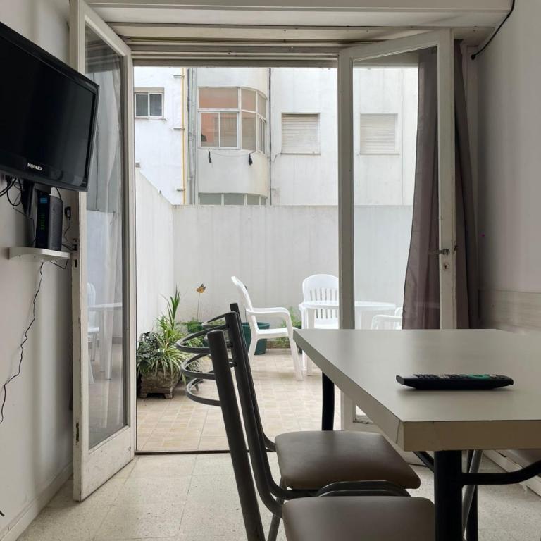 Monoambiente con Patio - Plaza Colón - One-Bedroom Apartment - 5
