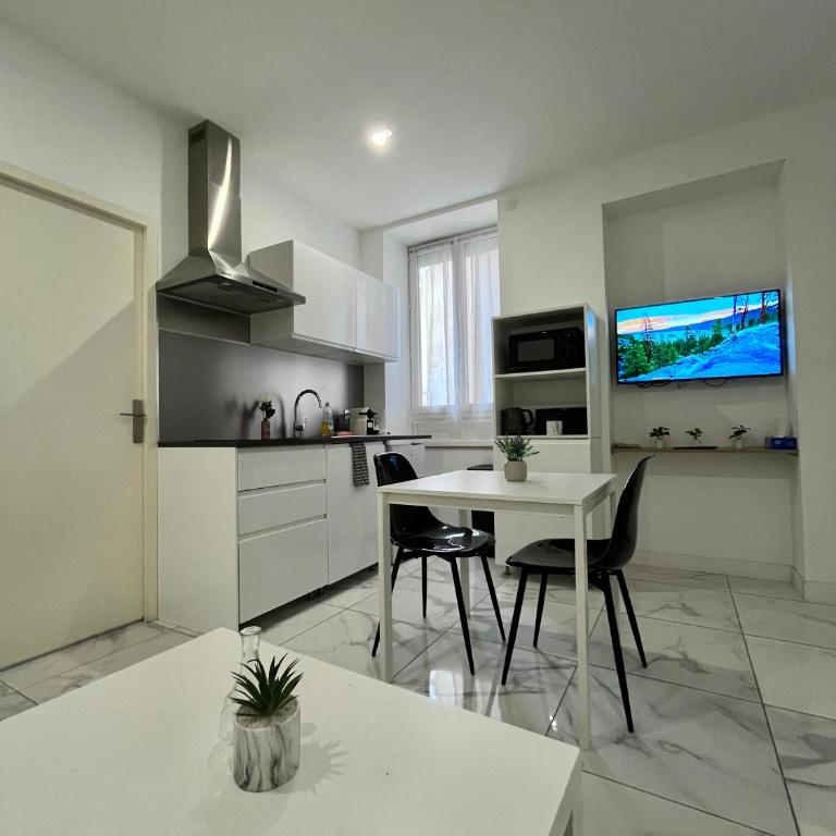 T2 moderne à 10 min du centre-ville de Lyon - Apartment mit 1 Schlafzimmer - 3