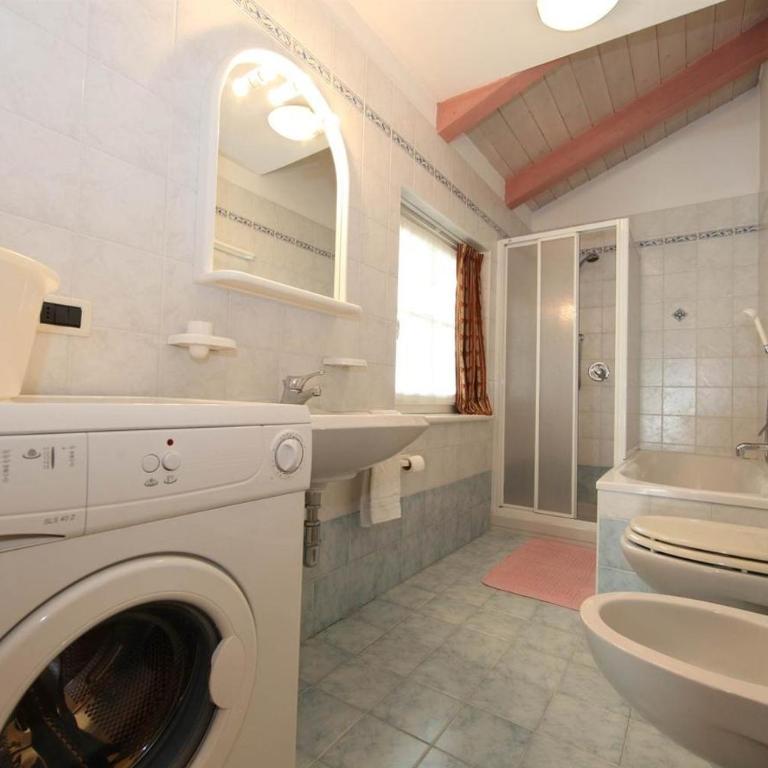 Villa Marta - Appartamento Deluxe con 2 Camere da Letto e Vista Giardino - 11