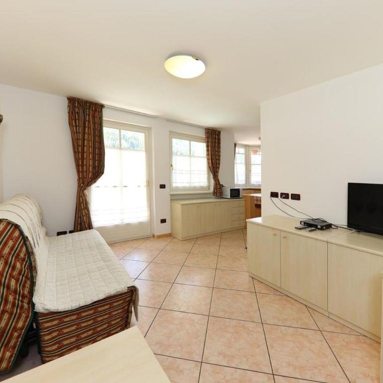 Villa Marta - Appartamento Deluxe con 2 Camere da Letto e Vista Giardino - 2