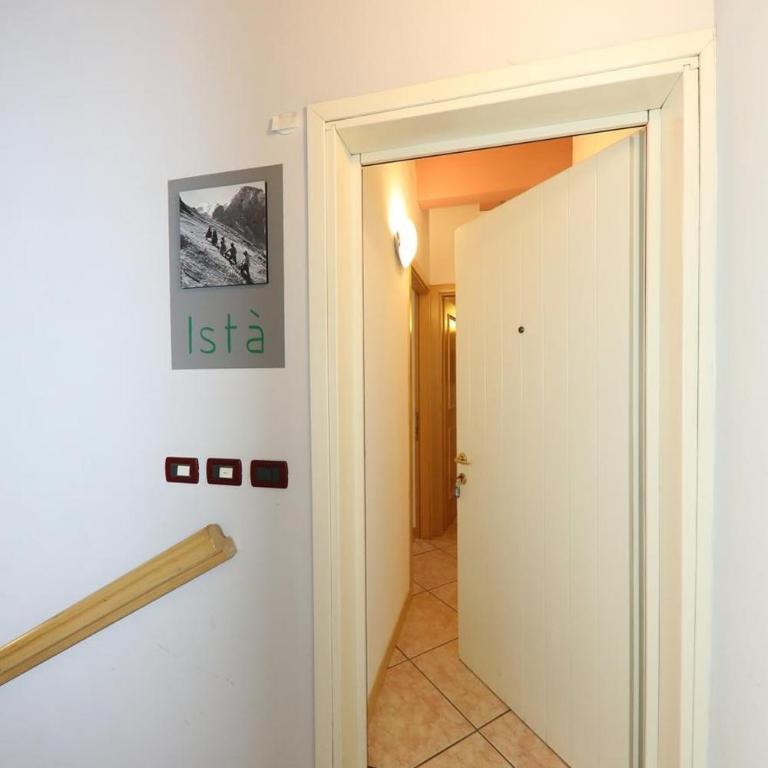 Villa Marta - Appartamento Deluxe con 2 Camere da Letto e Balcone - 9