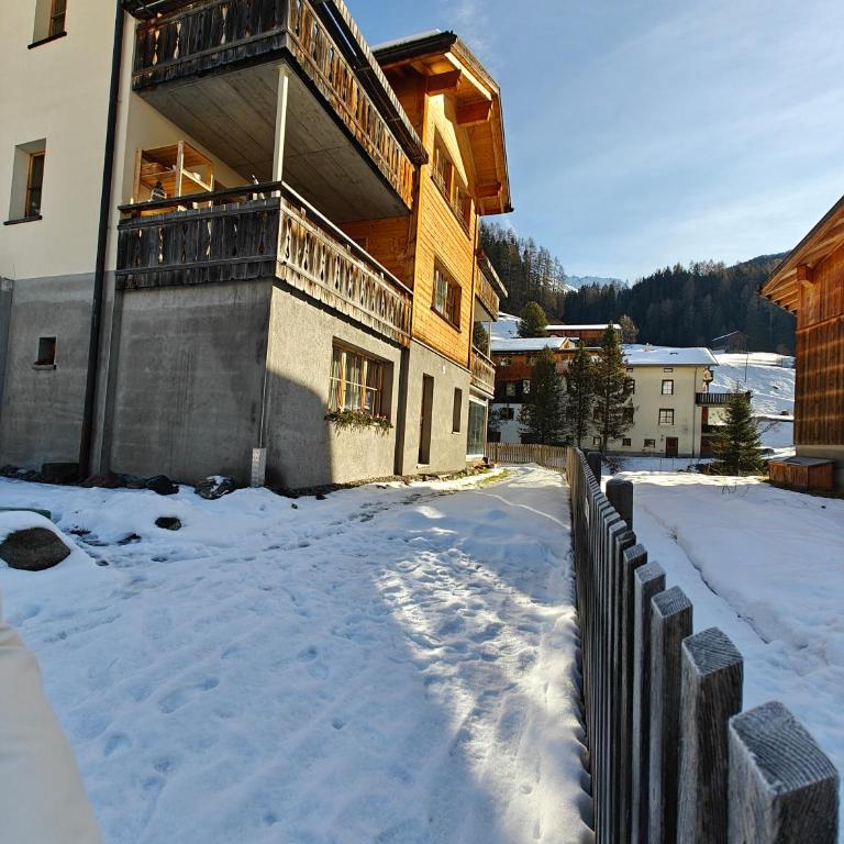 Casa Rinerhorn - nahe Ski- und Wandergebiet - Apartment mit 2 Schlafzimmern und Gartenblick - 4