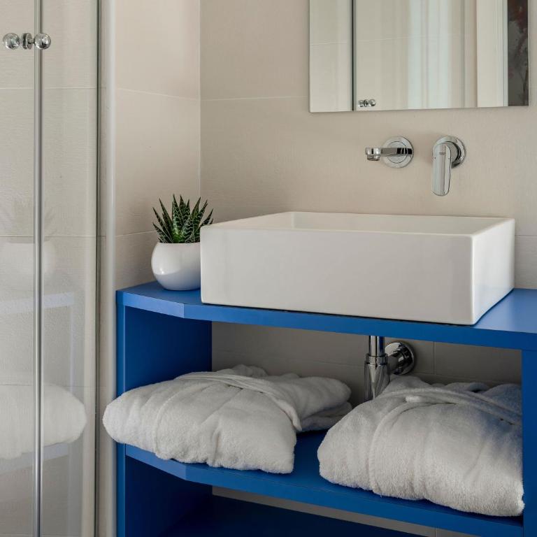 Hotel Rex - Fronte mare Riccione - King Room with Sea View - 4