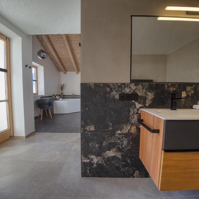 Chaletwohnung Weitblick mit Wellnessbereich - Apartamento Superior con sauna - 24