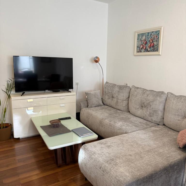 DOMA centar - Apartman sa 2 Spavaće Sobe - 6