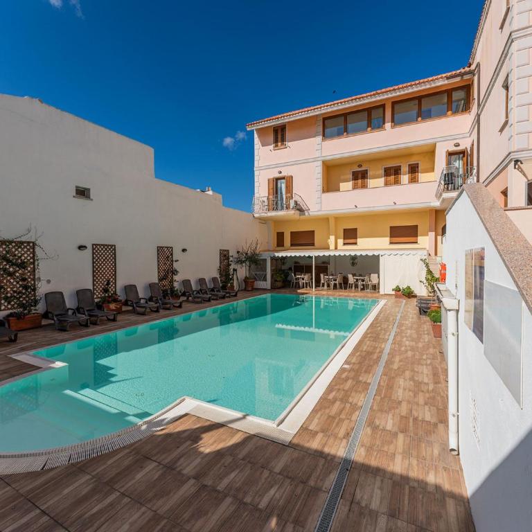 Comfy 4 guest apartment with pool - Monolocale - 15