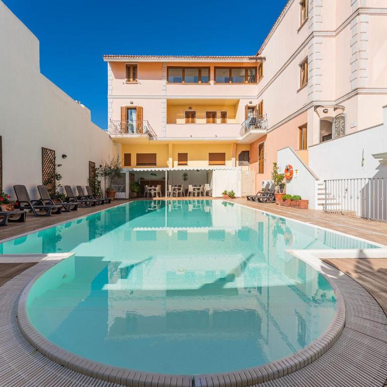 Comfy 4 guest apartment with pool - Monolocale - 16