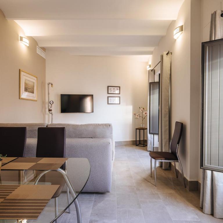Apartamentos Trinidad - Two-Bedroom Apartment with Balcony - 12
