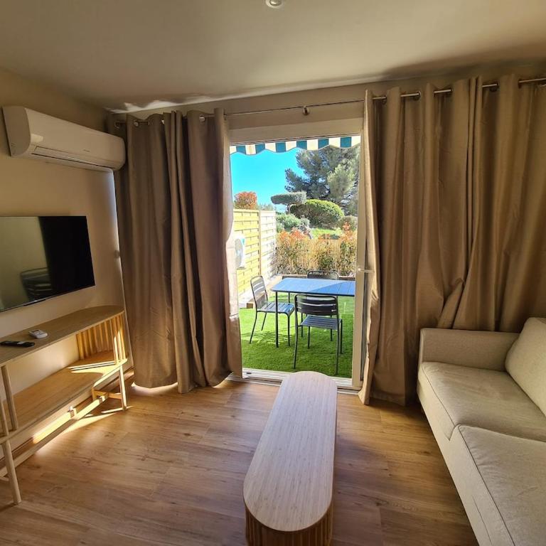 Appartement Evasion Ensoleillée - Parking-Jardin-Clim-Wi-Fi - Apartment mit 1 Schlafzimmer - 44