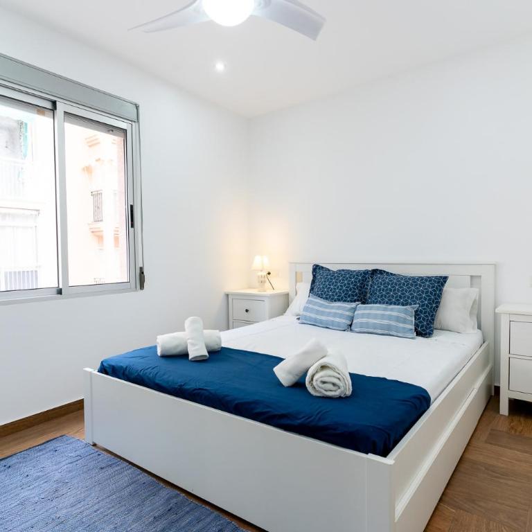 rentafive - Centro - Playa - Ascensor - Apartamento con balcón - 1