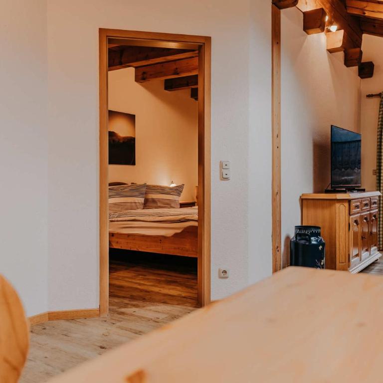 Gästehaus Wechs - inklusive Hindelang PLUS - Apartment mit 1 Schlafzimmer - 4