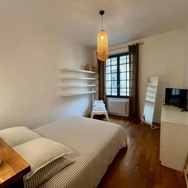 HYPER CENTRE 4 RUE EMILE ZOLA BELLECOUR JACOBINS CELESTINS Wifi ASCENSEUR - Apartment - 9