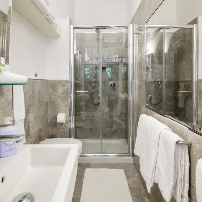 Cottage in centro con parcheggio privato - Apartment - Ground Floor - 18