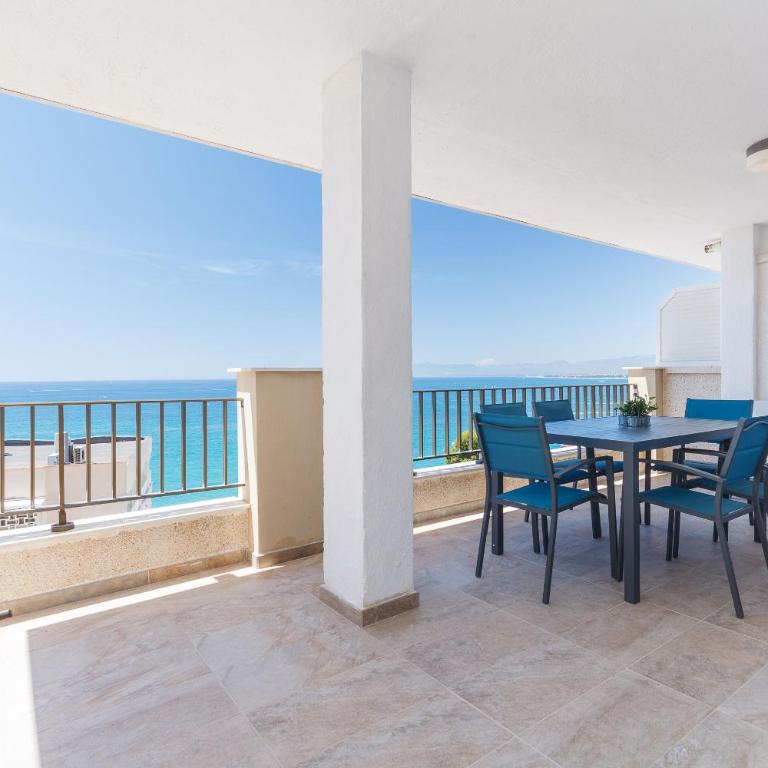 UHC Nautilus Apartments - Apartamento de 2 dormitorios con vistas al mar - 2