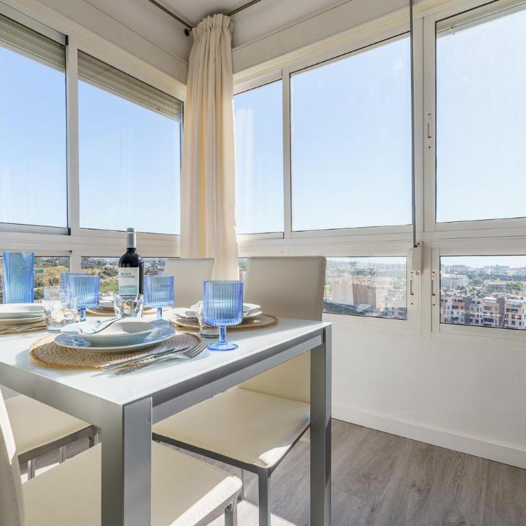 MalagaSuite Modern Studios with Pool - Apartamento - 4