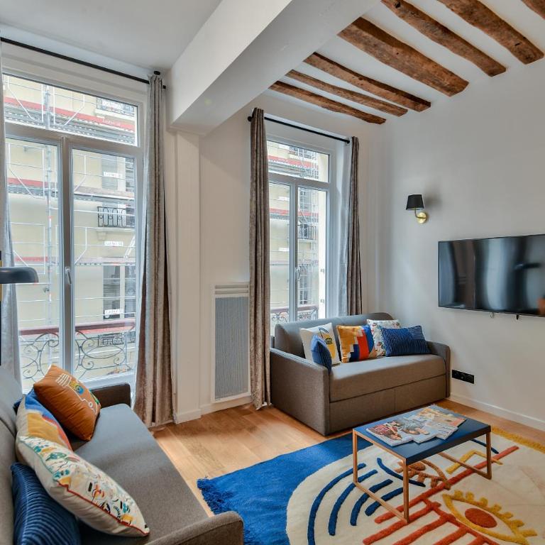 UrbanFlat 98 - Large Apartment in the center of Paris - Apartment - 16