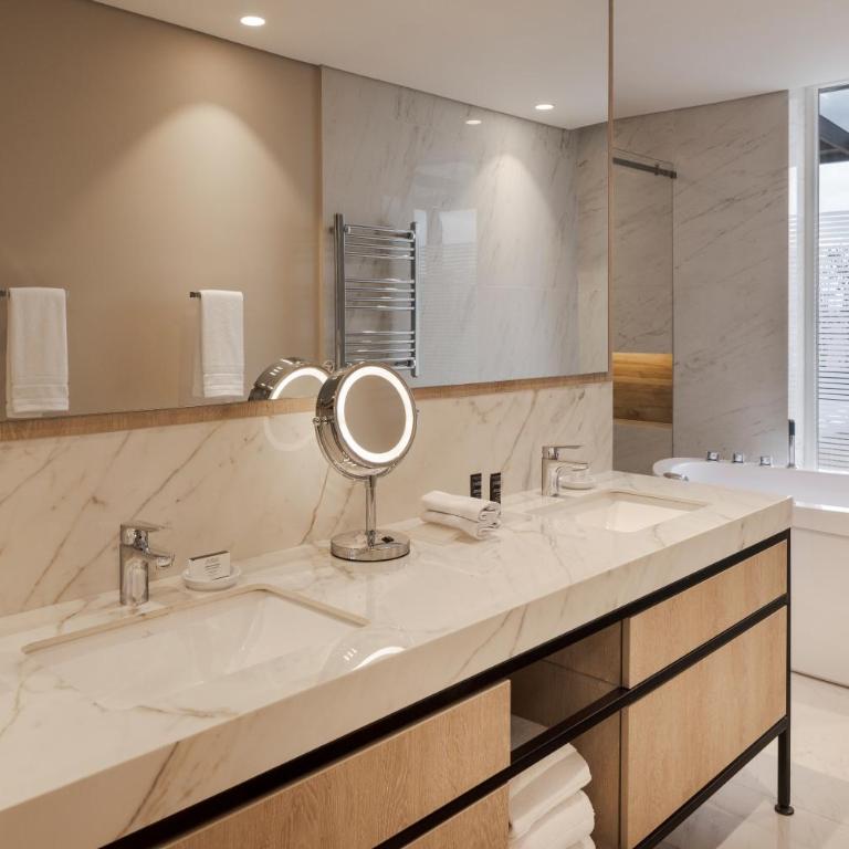 Residence Inn by Marriott Bogota - King One-Bedroom Apartment with City View - 2