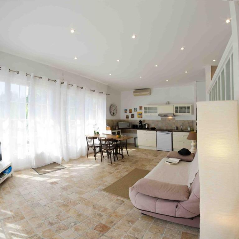 L'Oliveraie de Paul - Appartement Supérieur avec Vue sur la Piscine - 8