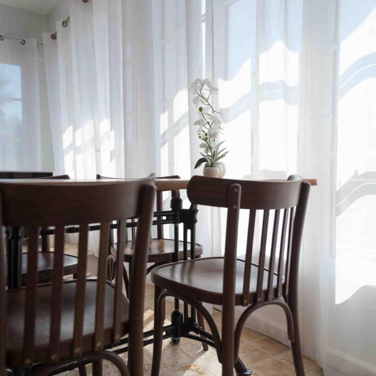 L'Oliveraie de Paul - Appartement Supérieur avec Vue sur la Piscine - 12