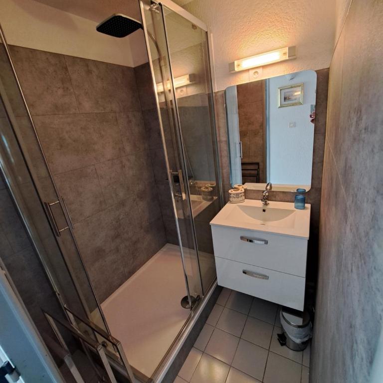 Amoureva B34, T3, vue mer, piscine, parking, clim - Apartment mit 2 Schlafzimmern - 11