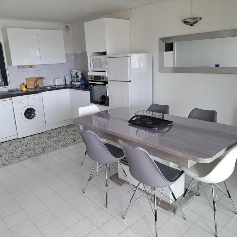 Amoureva B34, T3, vue mer, piscine, parking, clim - Apartment mit 2 Schlafzimmern - 3