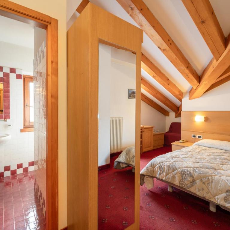 Hotel Orso Grigio - Camera Familiare con Balcone - 12