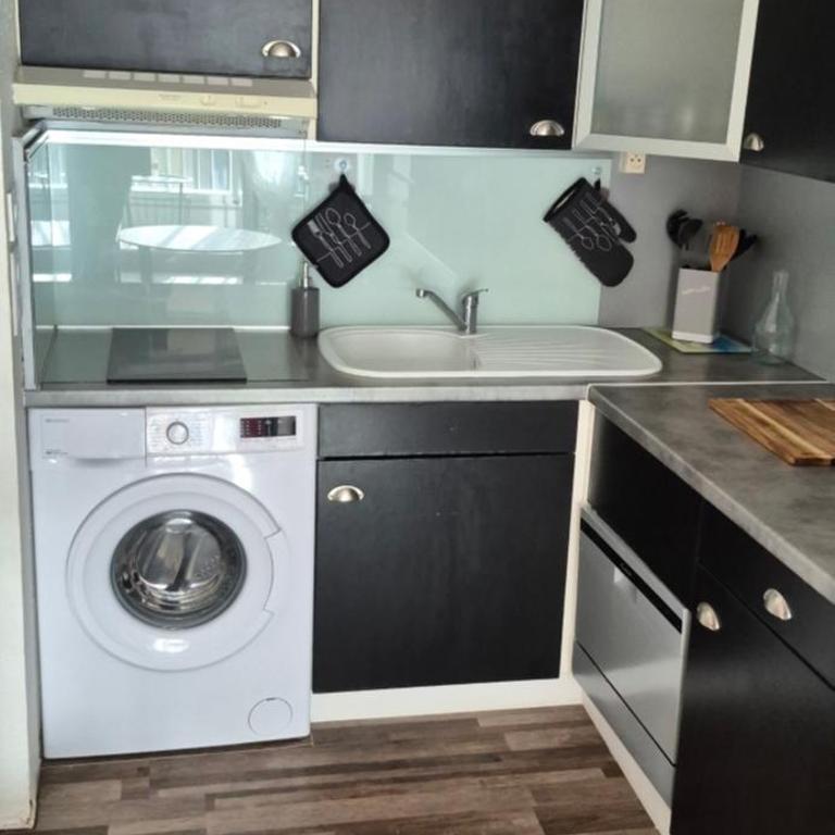 Capri Bali C51, T4 bien équipé, clim, parking petite vue mer - Two-Bedroom Apartment - 5