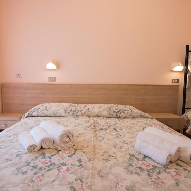 Hotel Settebello B&B - Camera Quadrupla - 5