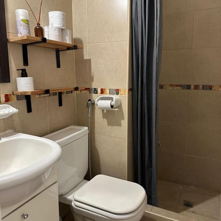 Zona guemes a 100mts de la playa, súper cómodo - Apartamento - 2