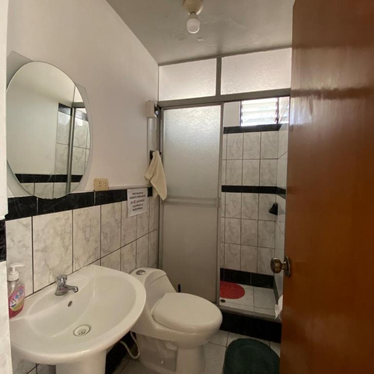 Casa Acogedora de Estilo Clásico - Seven-Bedroom House - 31