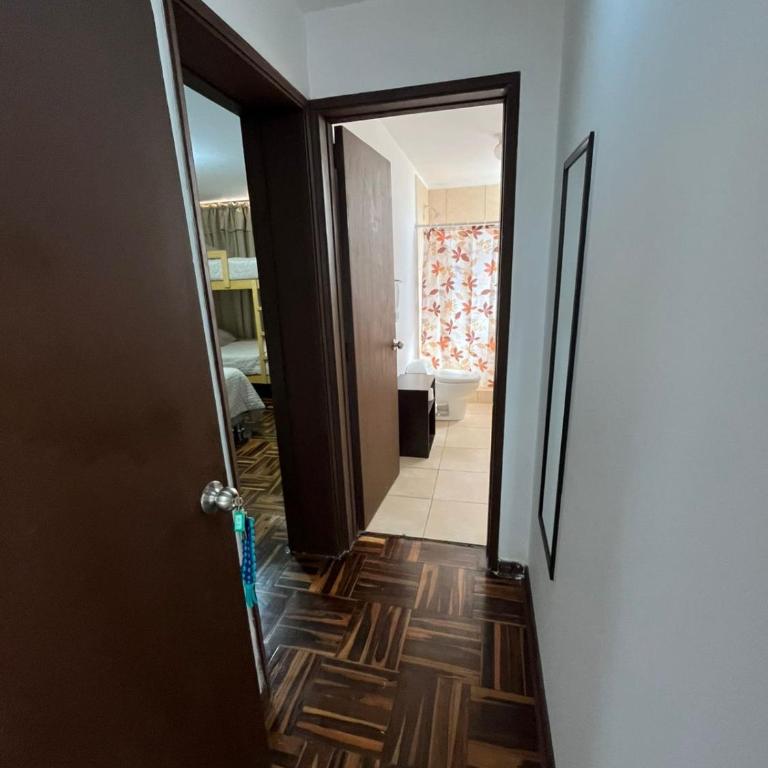 Harmony Inn Miraflores - Habitación Familiar con baño privado - 26