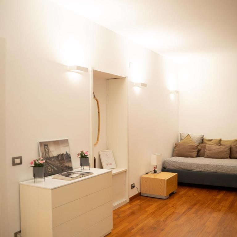 Bubi House Porta Romana - Appartamento con 2 Camere da Letto e Balcone - 9