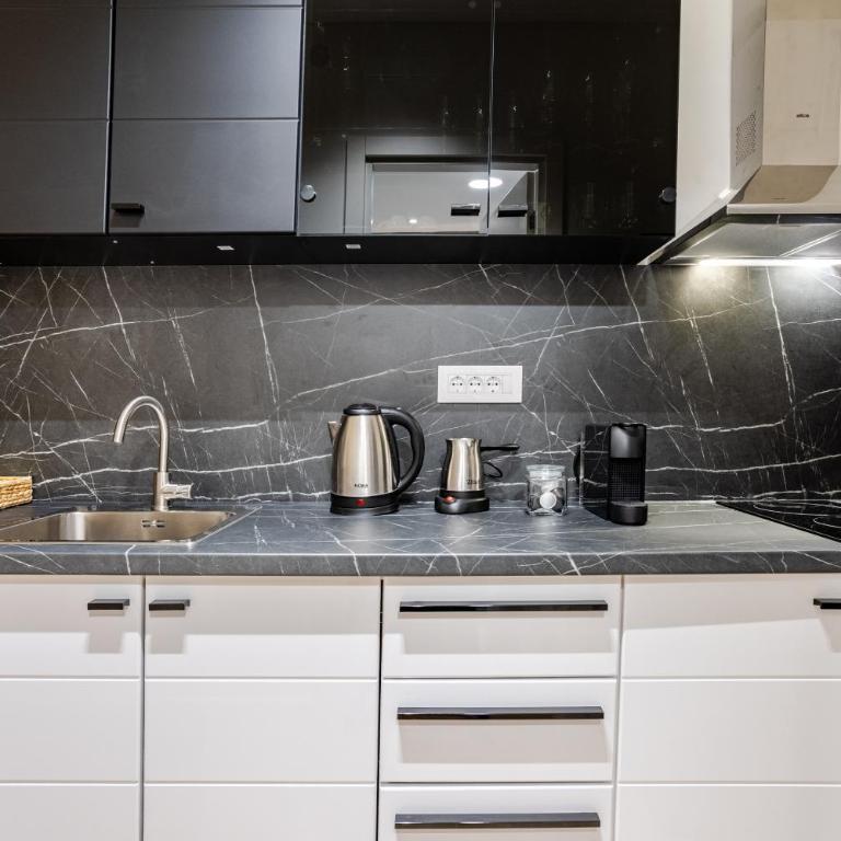 LUMIA Design Apt - Tower View - Garage Included - Apartman sa 1 Spavaćom Sobom - 16