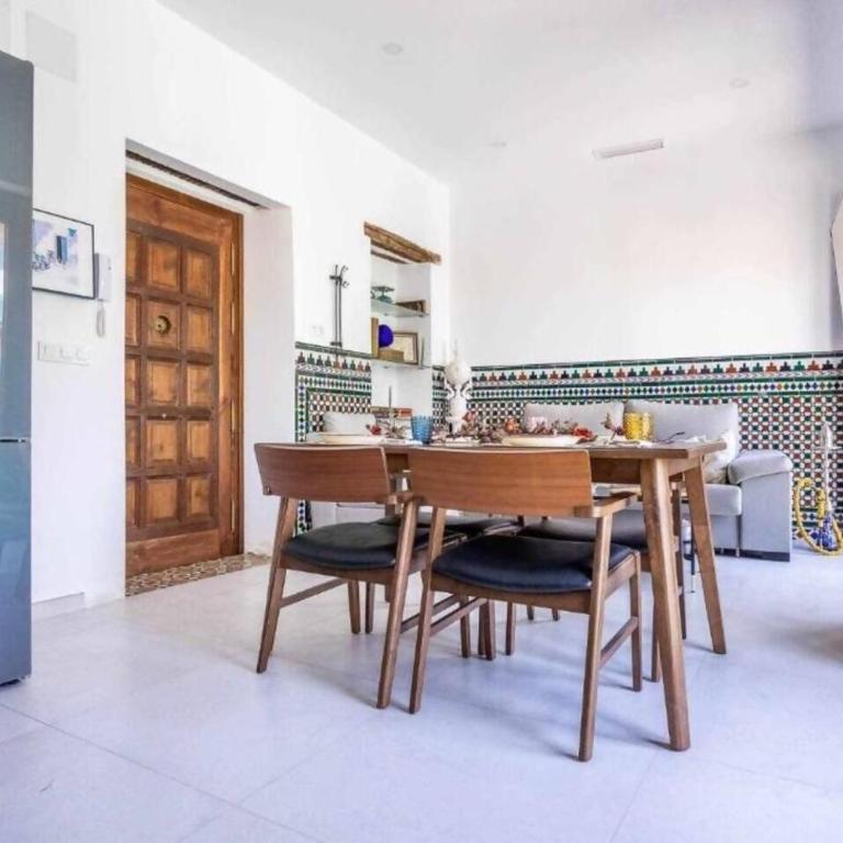 Alzhara Suites II Balcón Triana Torre Pelli - Apartamento de 1 dormitorio - 20