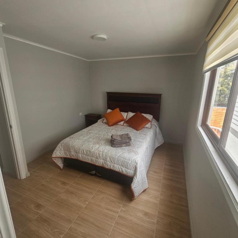 Casa con estacionamiento privado - Three-Bedroom House - 5