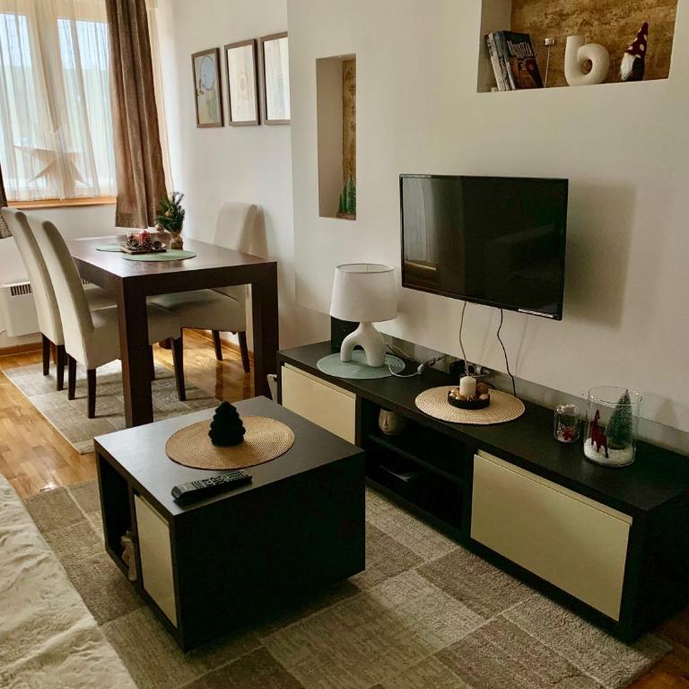Beli Apartman u Zlatiborskim konacima Bele vode bb - Apartment with Balcony - 8