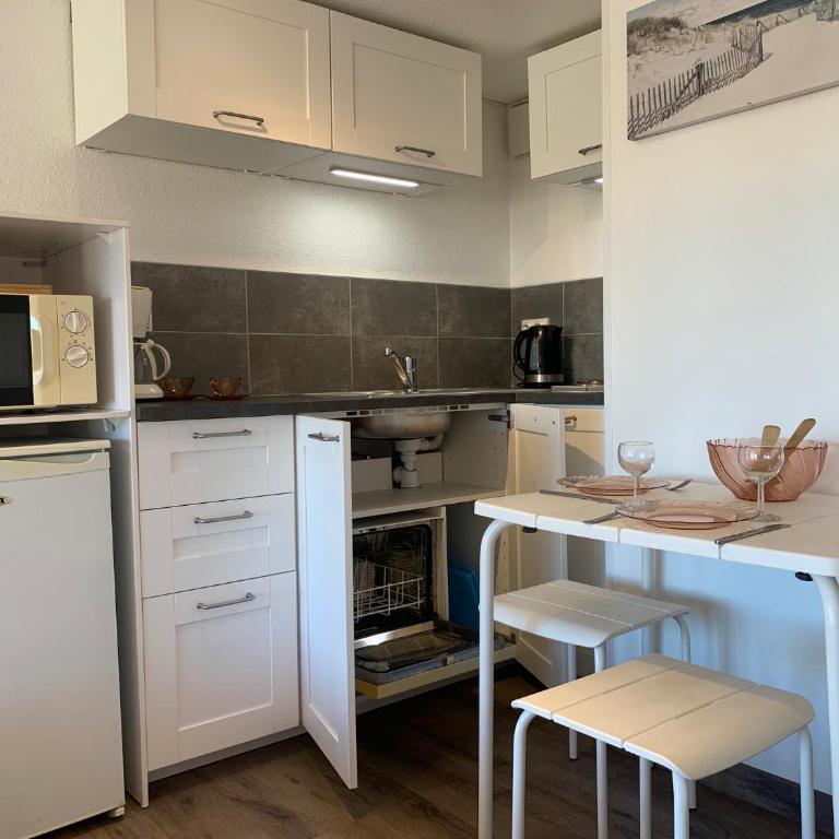 611 Studio 2 pers Port Nature 6 vue jardin - Studio Apartment with Balcony - 6