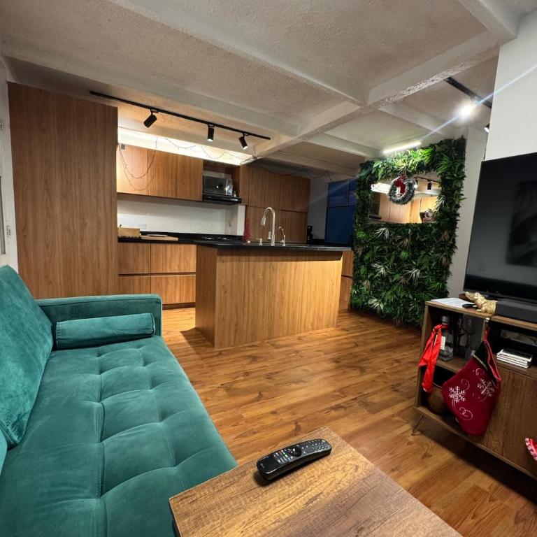 Industrial Chic Apartment Overlooking the City - Three-Bedroom Apartment - 1