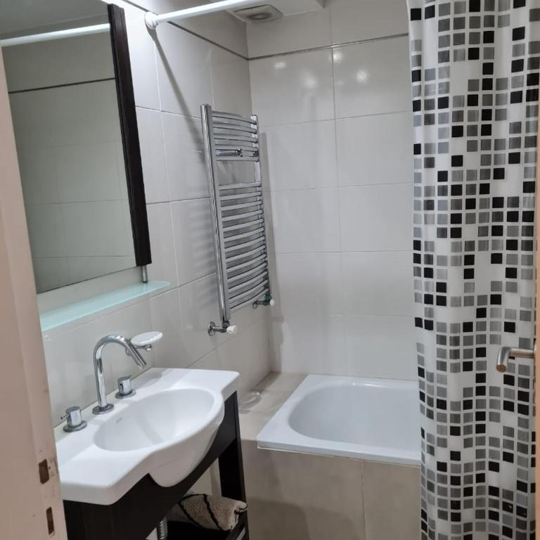 Luminoso y moderno en la ciudad MDQ - Apartamento de 2 dormitorios - 37